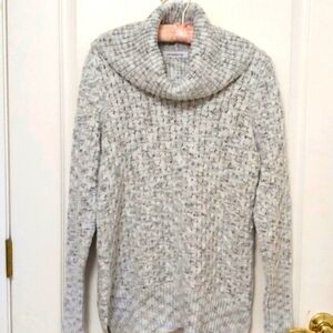 Liz Claiborne Gray/White Cowl Neck Sweater. Size Medium